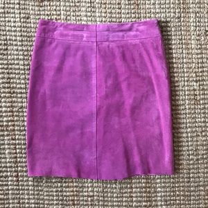 Express 100% suede fuchsia skirt. Sz 9/10.